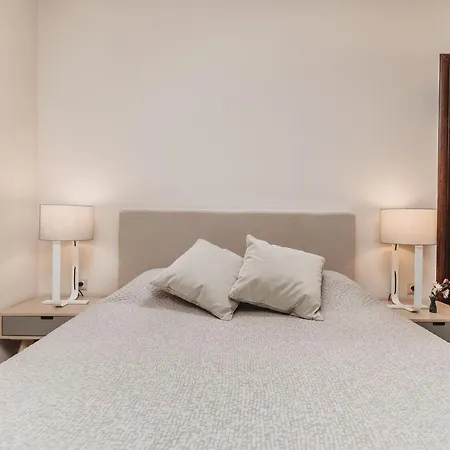Casaelia 4*